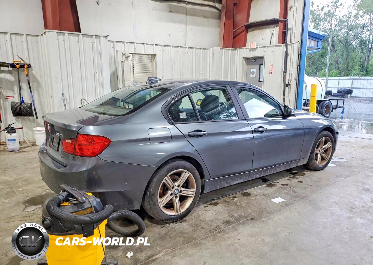 2015 BMW 3 Series VIN:WBA3B5G58FNS16144 - 3