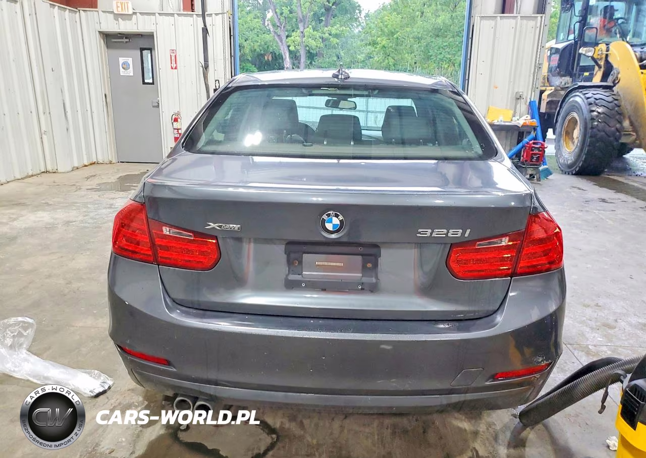 2015 BMW 3 Series VIN:WBA3B5G58FNS16144 - 6