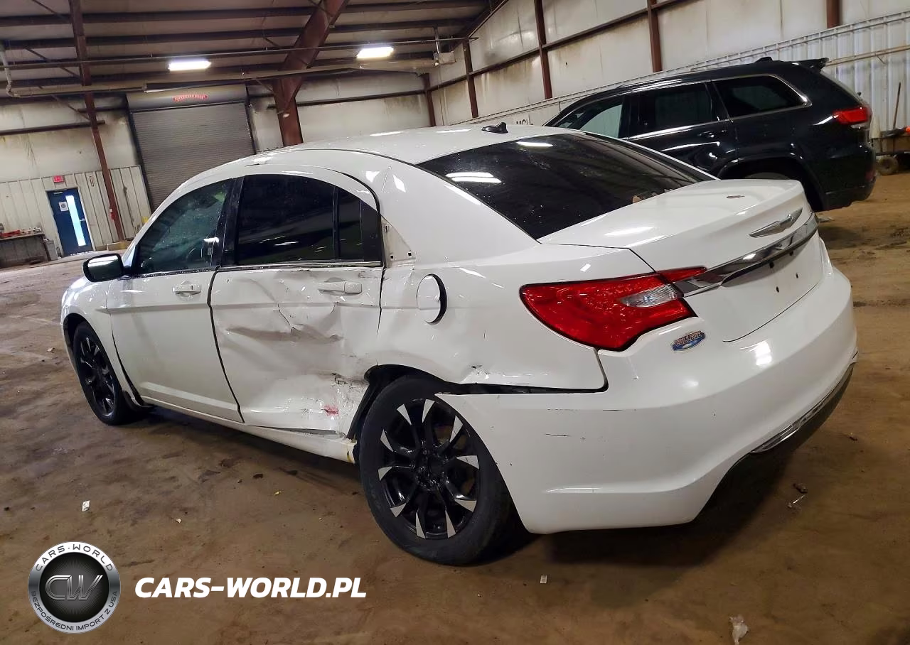 2011 Chrysler 200 Touring VIN:1C3BC1FB2BN549627 - 2