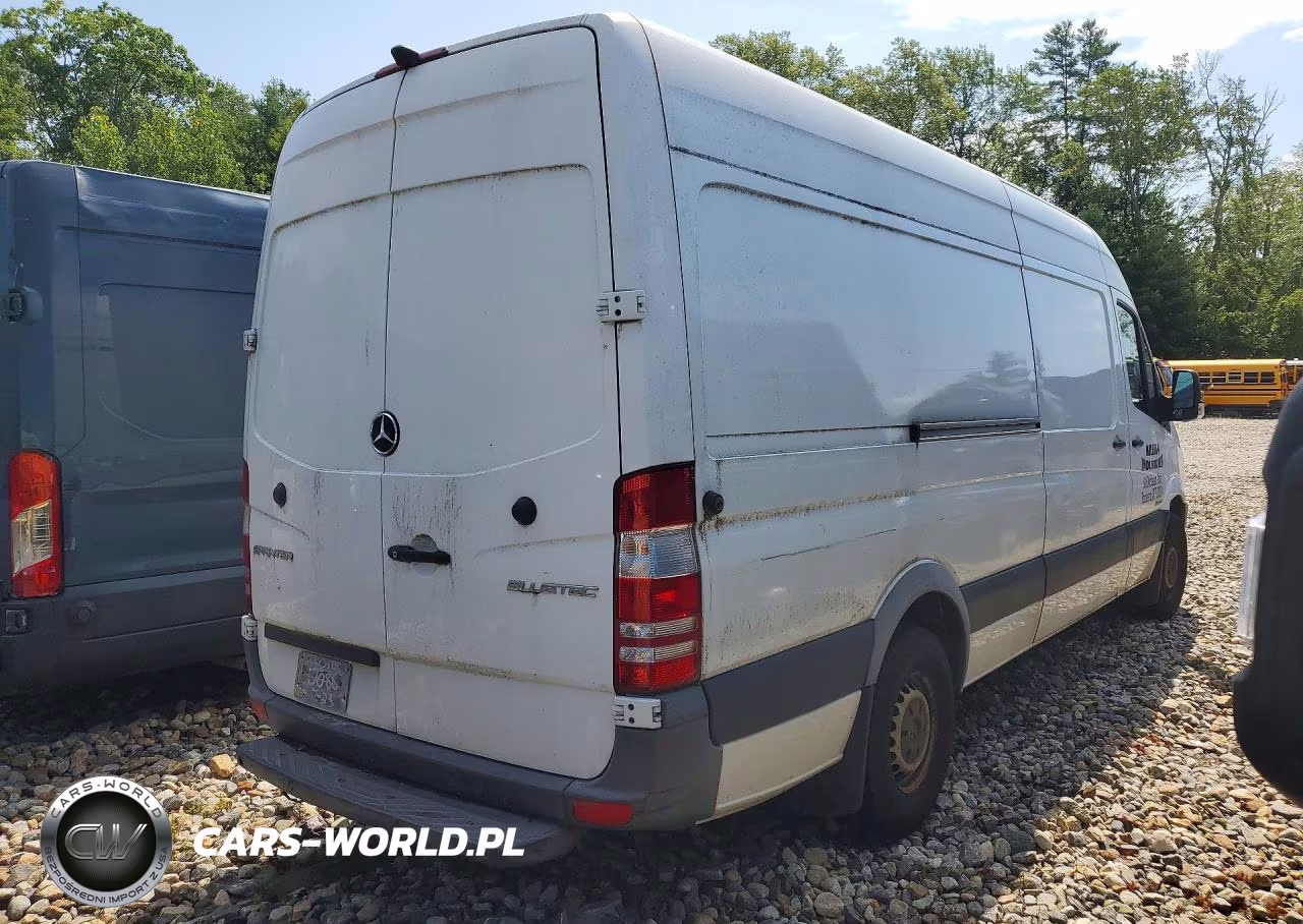 2016 Mercedes-Benz Sprinter 2500 VIN:WD3PE8DD4GP182938 - 3