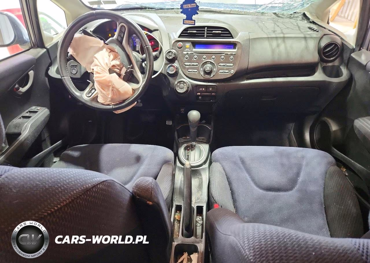 2013 Honda Fit Sport VIN:JHMGE8H52DC035169 - 8