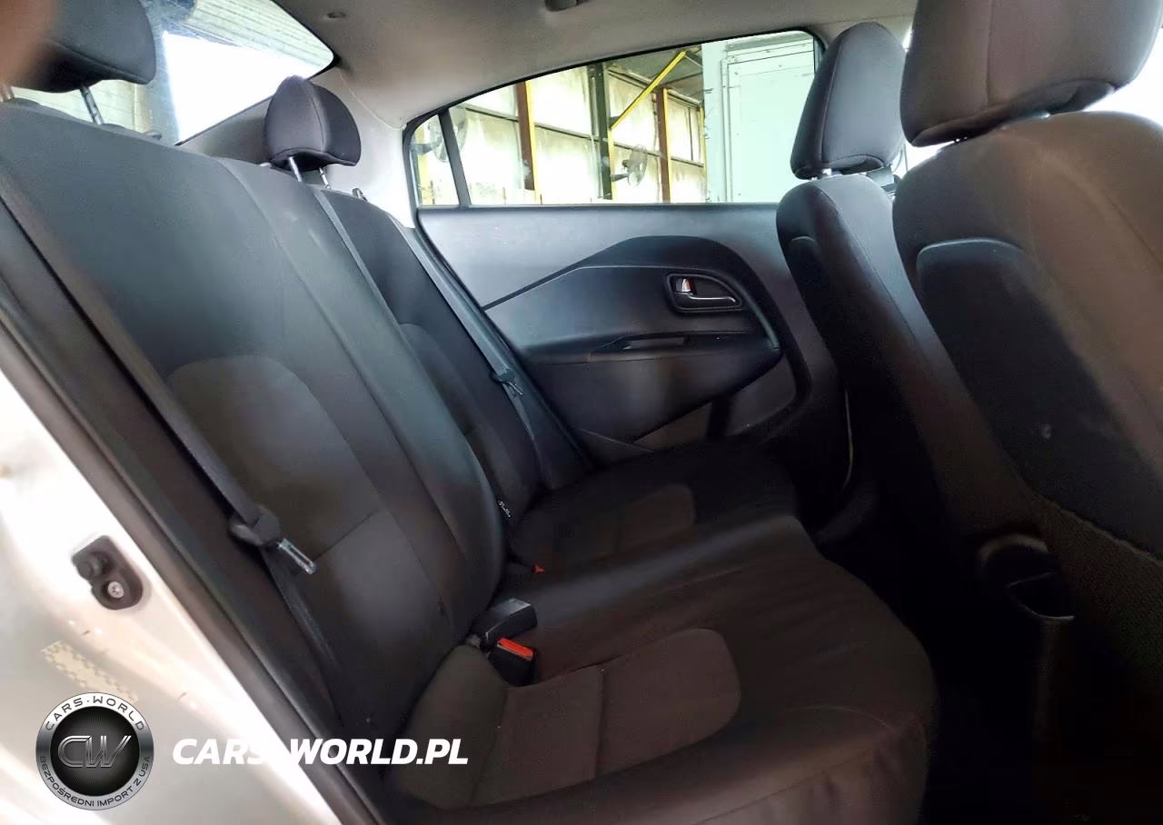 2017 Kia Rio Lx VIN:KNADM4A37H6025795 - 10