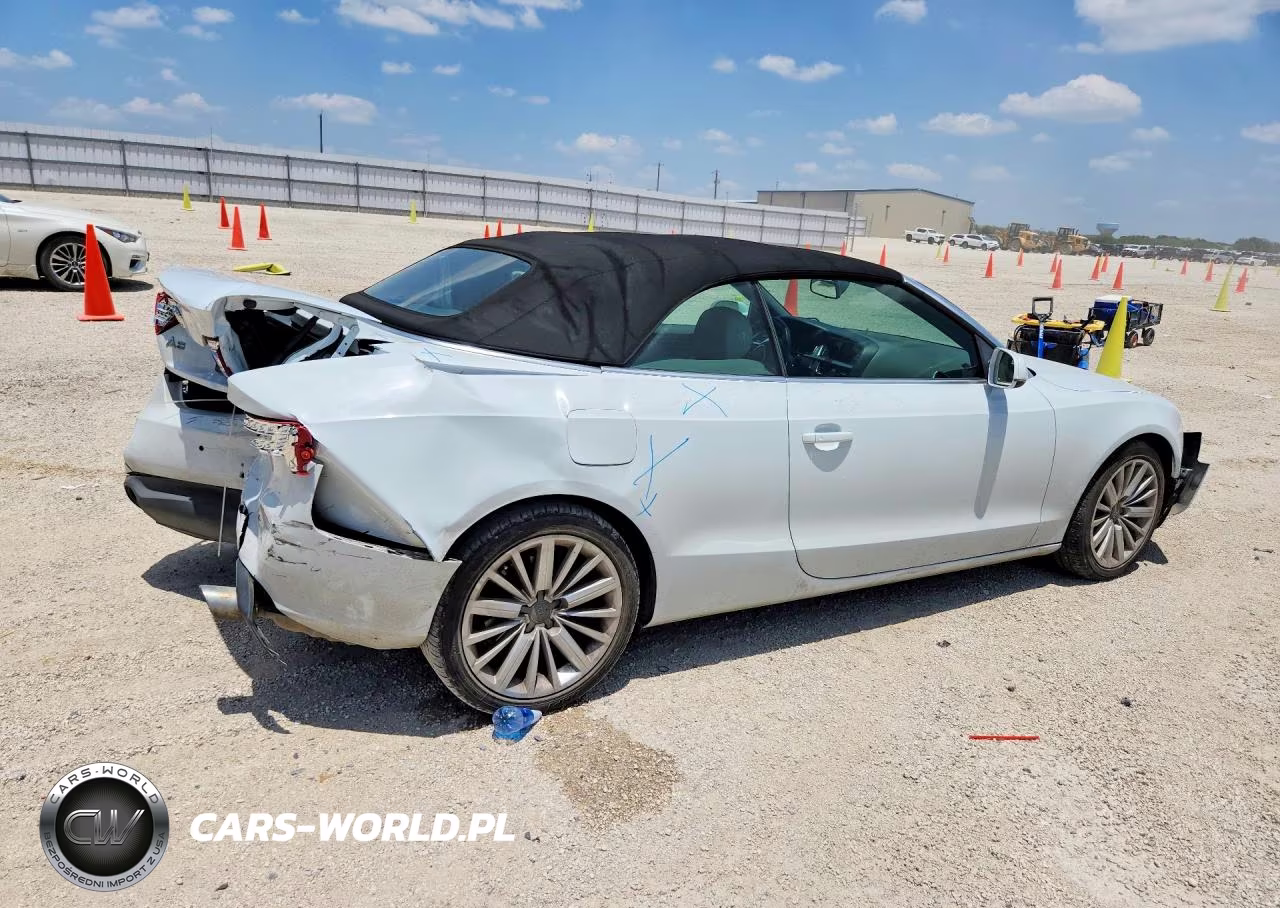 2012 Audi A5 Premium Plus VIN:WAULFAFH0CN007114 - 3
