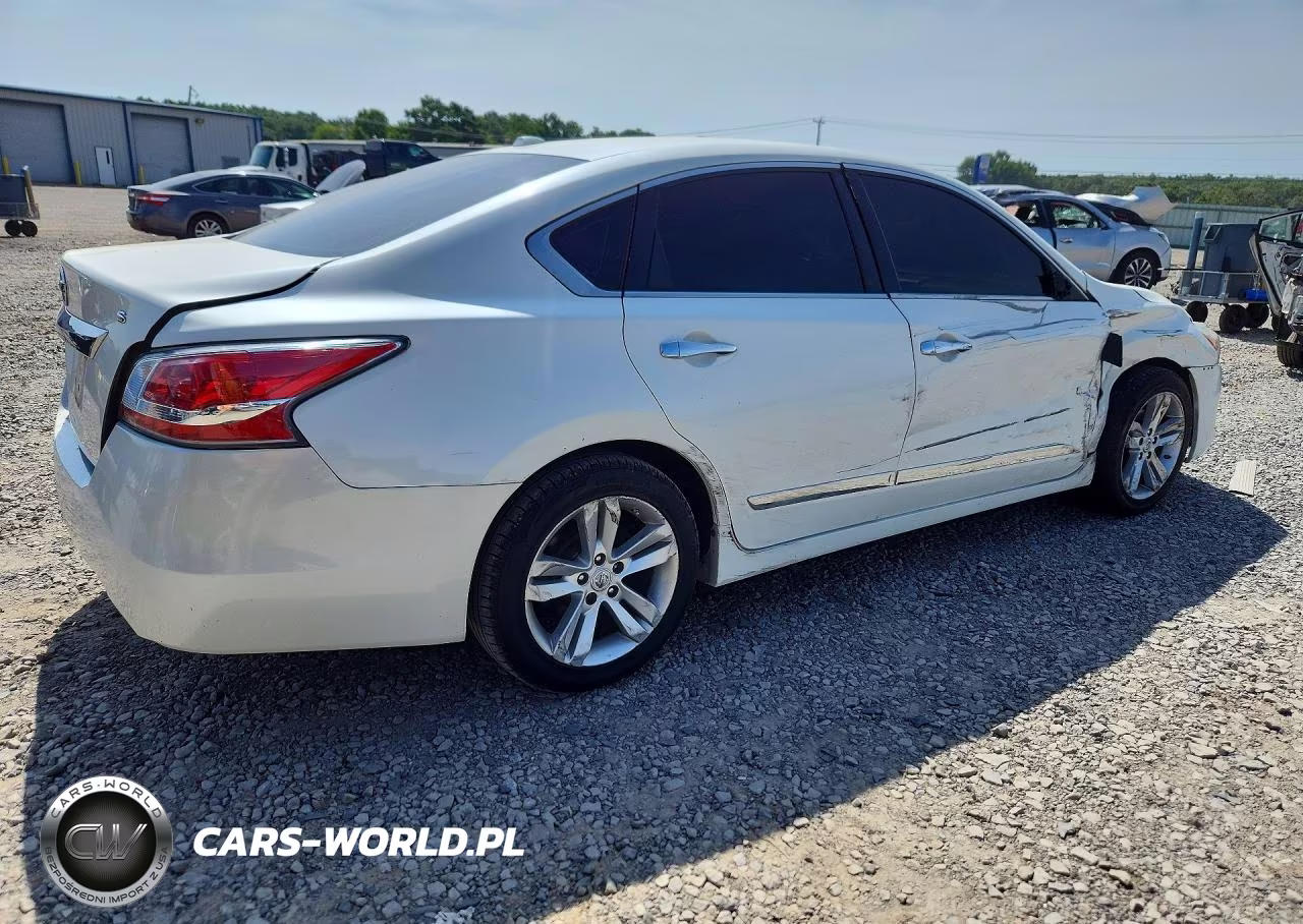 2015 Nissan Altima 2.5 S VIN:1N4AL3AP3FC209125 - 3