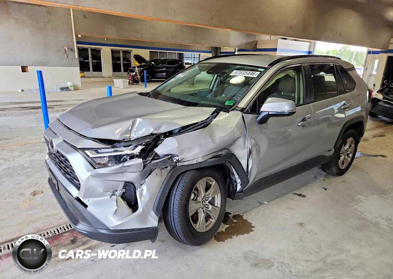 2025 Toyota Rav4 Hybrid Xle – zdjęcie 1 z 13