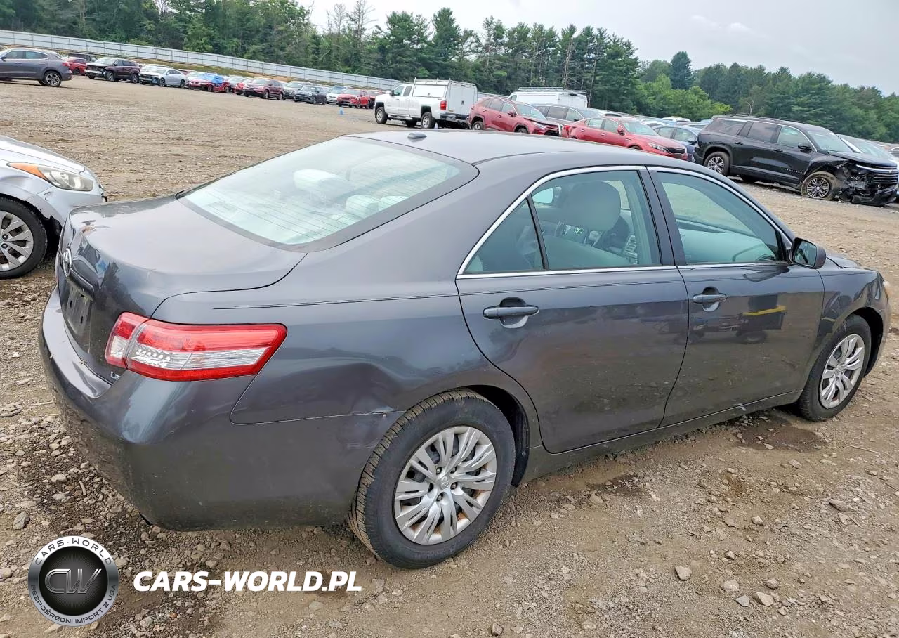 2010 Toyota Camry Le VIN:4T4BF3EK4AR018337 - 3
