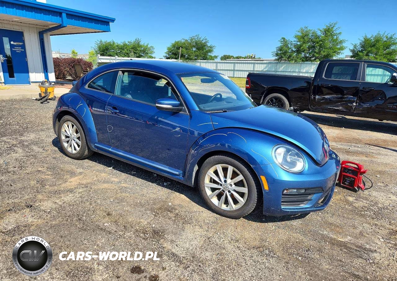 2018 Volkswagen Beetle S VIN:3VWFD7AT1JM727739 - 4