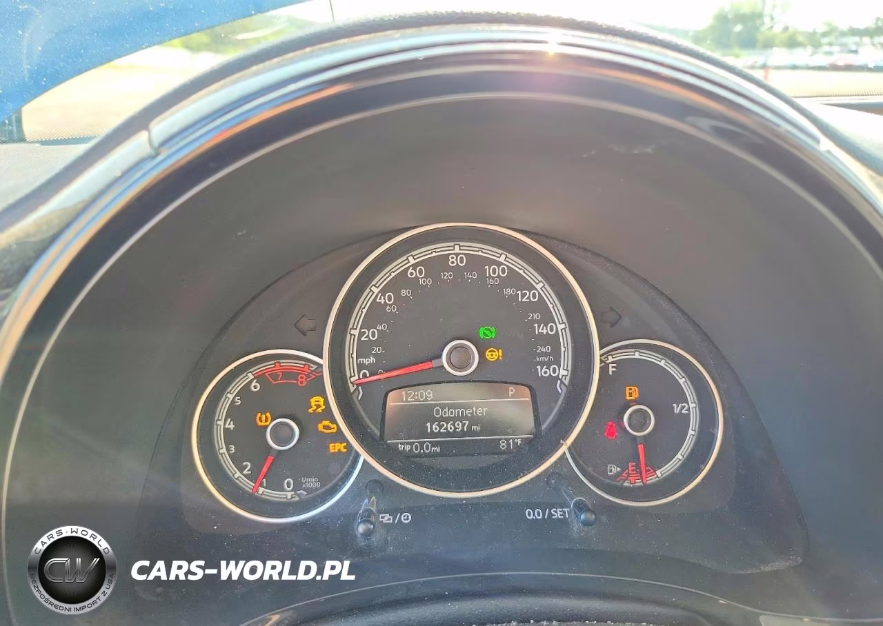 2018 Volkswagen Beetle S VIN:3VWFD7AT1JM727739 - 9