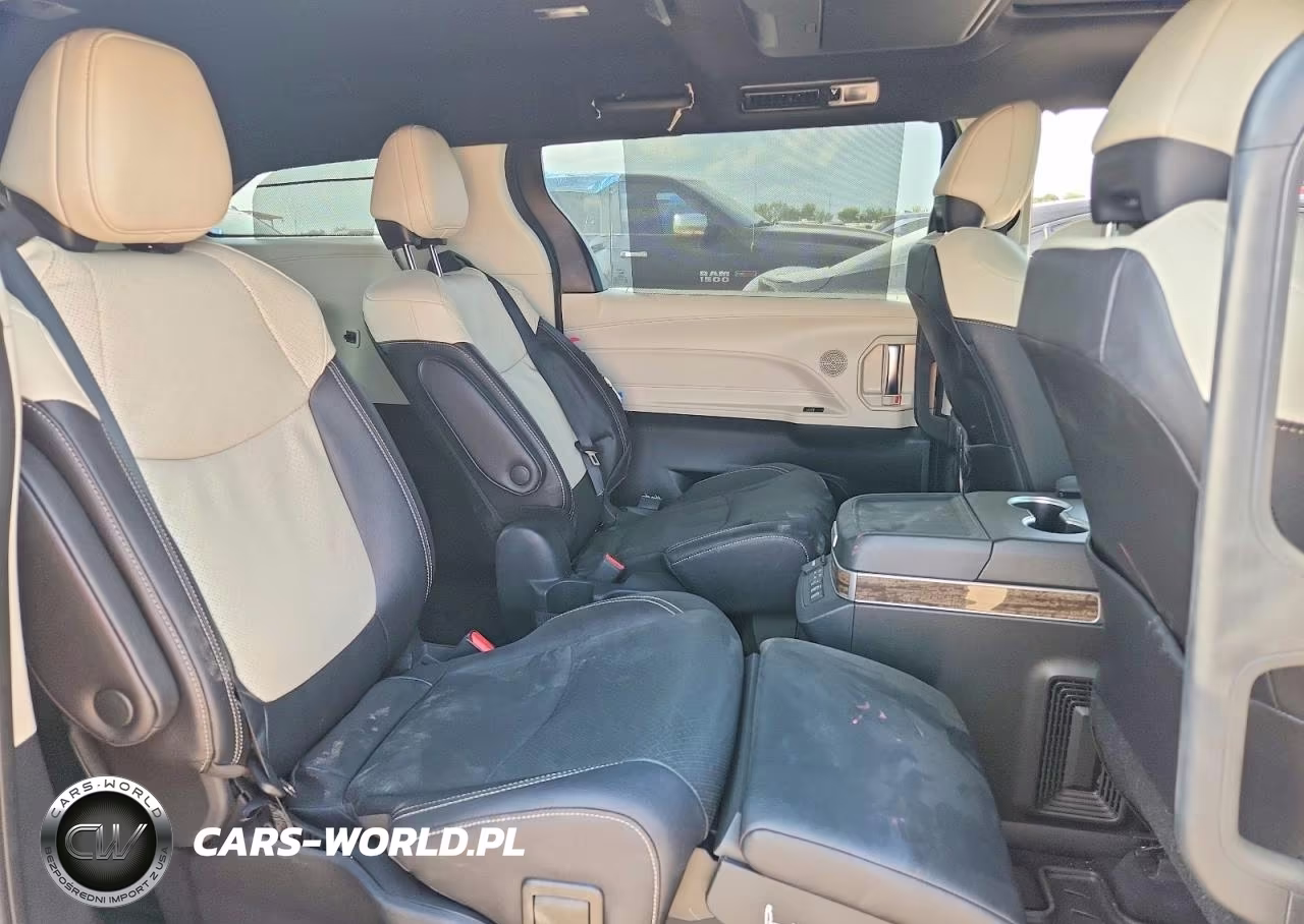 2025 Toyota Sienna Platinum 7-Passenger VIN:5TDESKFC6SS205352 - 11