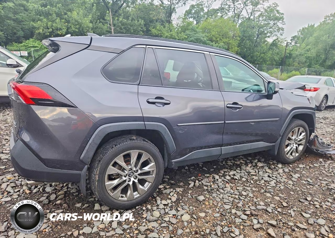 2020 Toyota Rav4 Xle Premium VIN:2T3A1RFV4LW135751 - 3