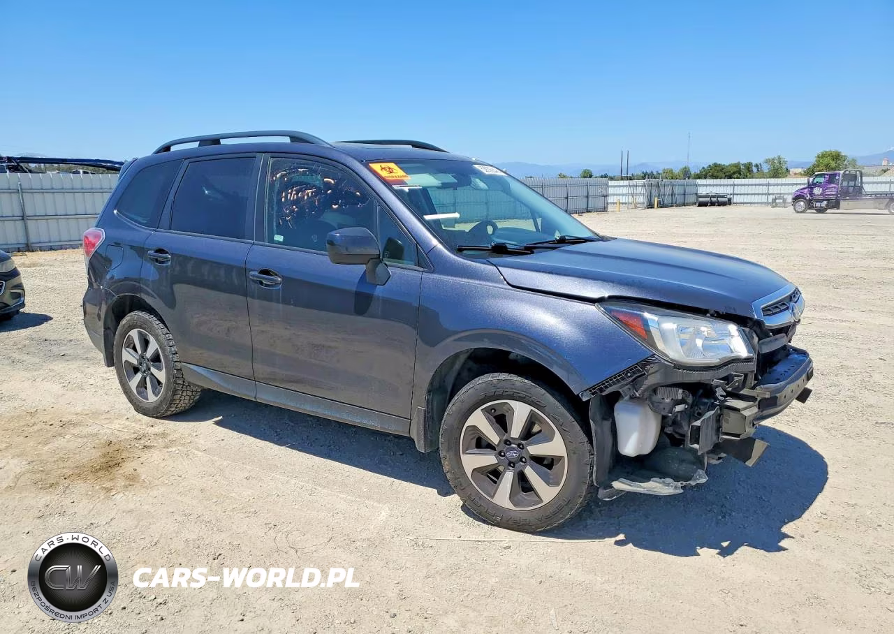 2018 Subaru Forester 2.5I Premium VIN:JF2SJAEC9JH476122 - 4