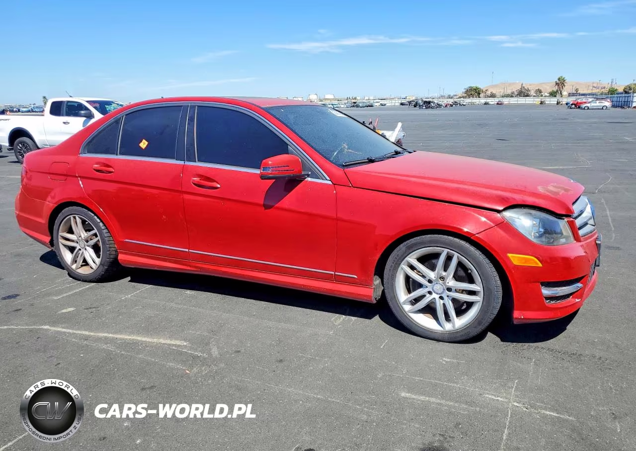 2013 Mercedes-Benz C 250 VIN:WDDGF4HB6DR266186 - 4