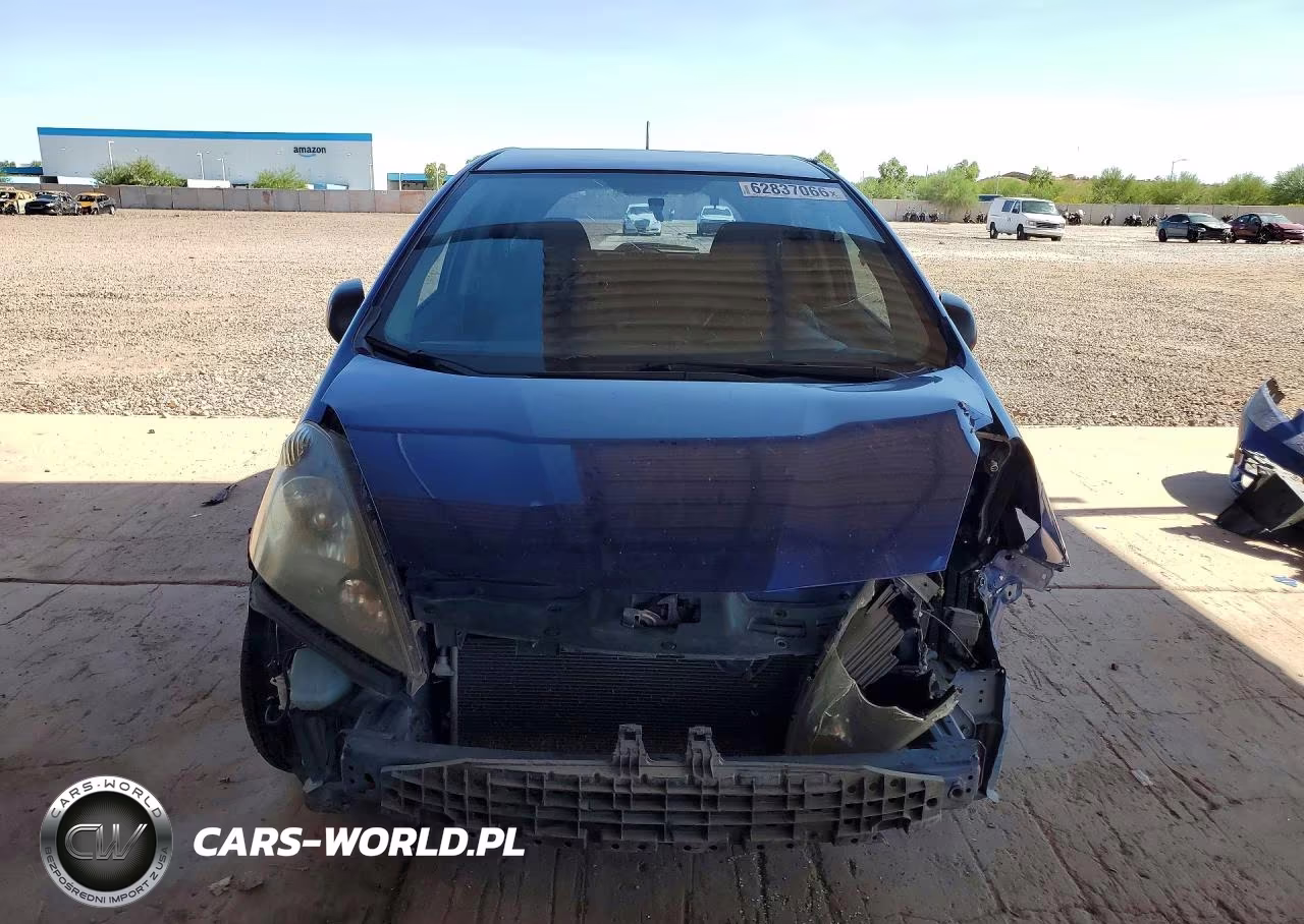 2010 Honda Fit VIN:JHMGE8H2XAC007914 - 5