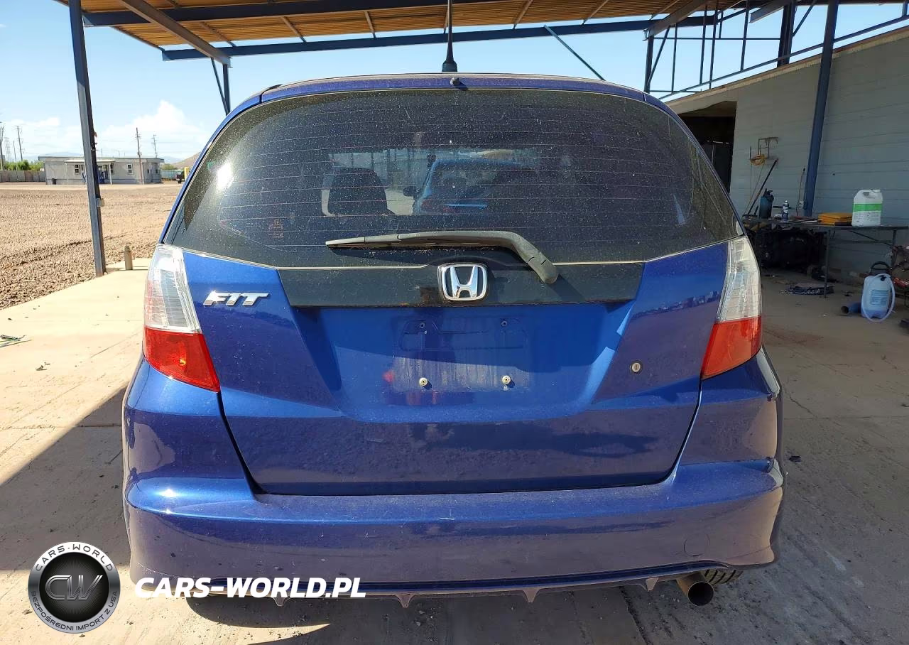 2010 Honda Fit VIN:JHMGE8H2XAC007914 - 6