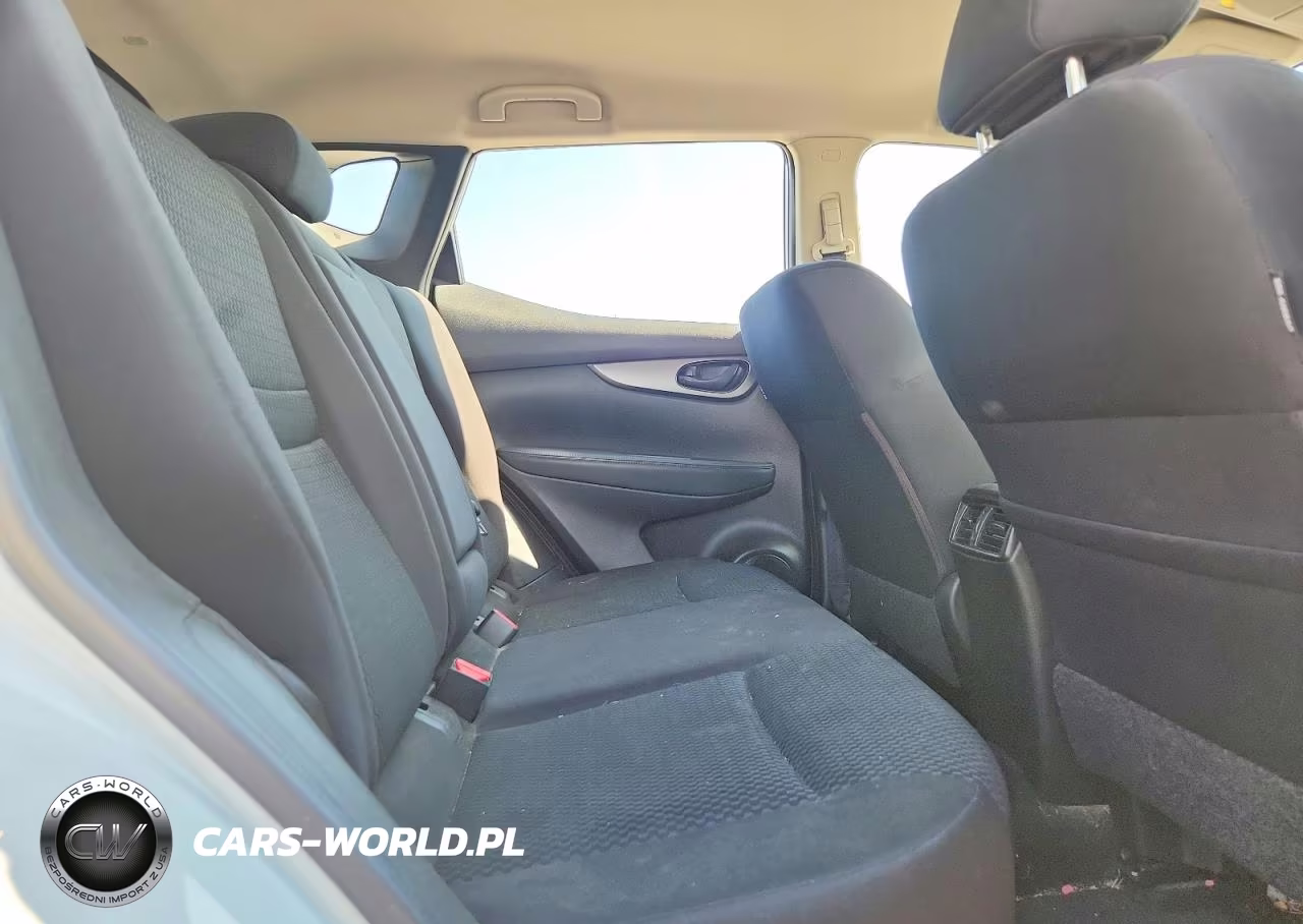 2019 Nissan Rogue Sport S VIN:JN1BJ1CR4KW327168 - 11