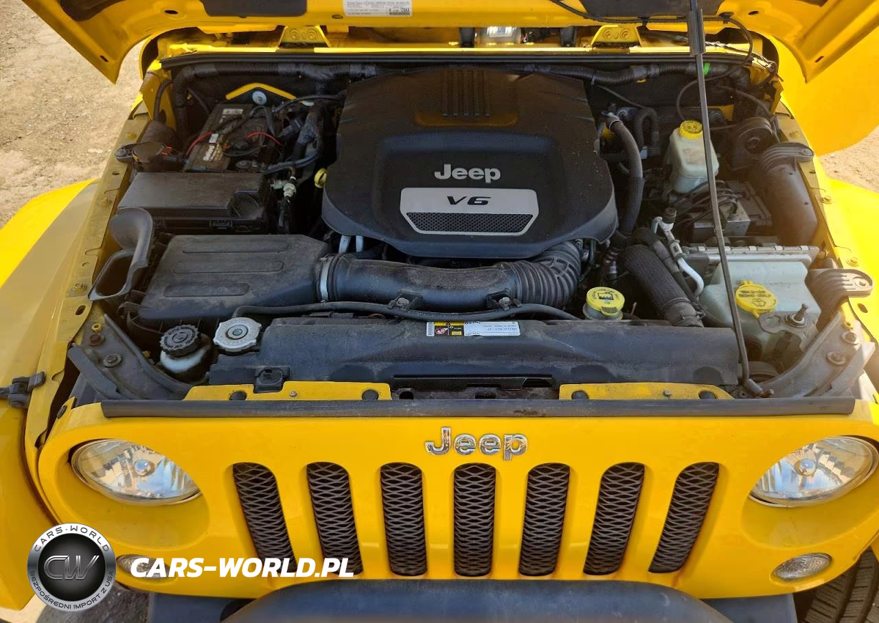 2015 Jeep Wrangler Unlimited Sahara VIN:1C4HJWEG7FL547413 - 11
