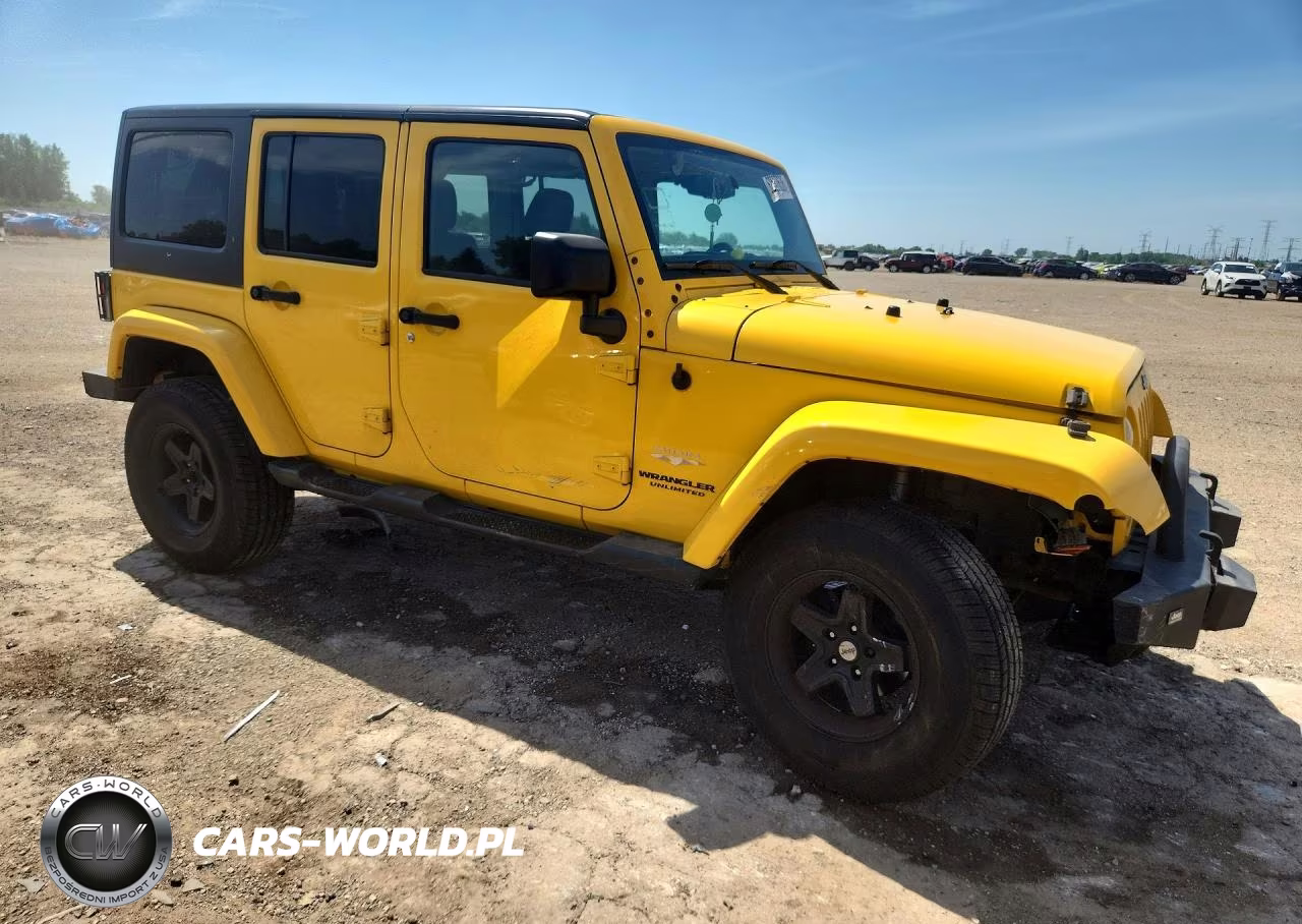 2015 Jeep Wrangler Unlimited Sahara VIN:1C4HJWEG7FL547413 - 4