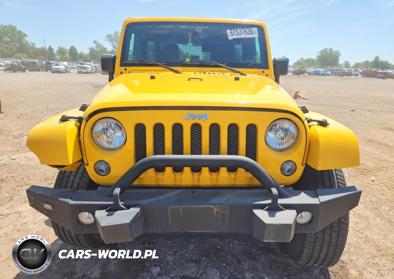 2015 Jeep Wrangler Unlimited Sahara VIN:1C4HJWEG7FL547413 - 5