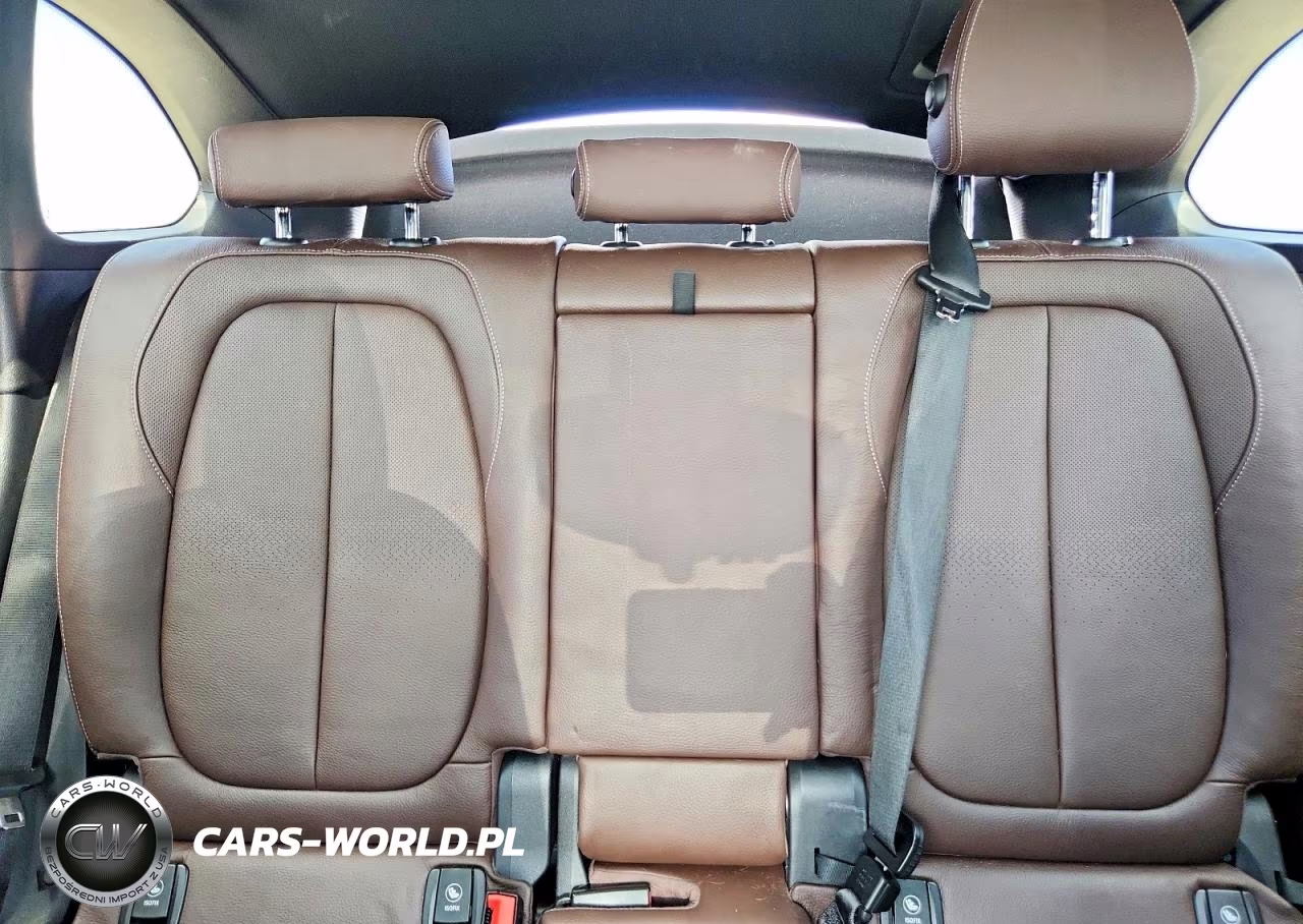 2018 BMW X1 Sdrive28I VIN:WBXHU7C32J5H45915 - 10