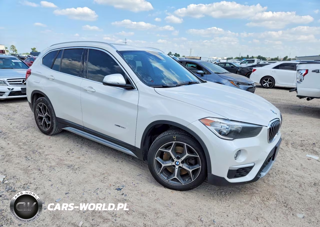2018 BMW X1 Sdrive28I VIN:WBXHU7C32J5H45915 - 4