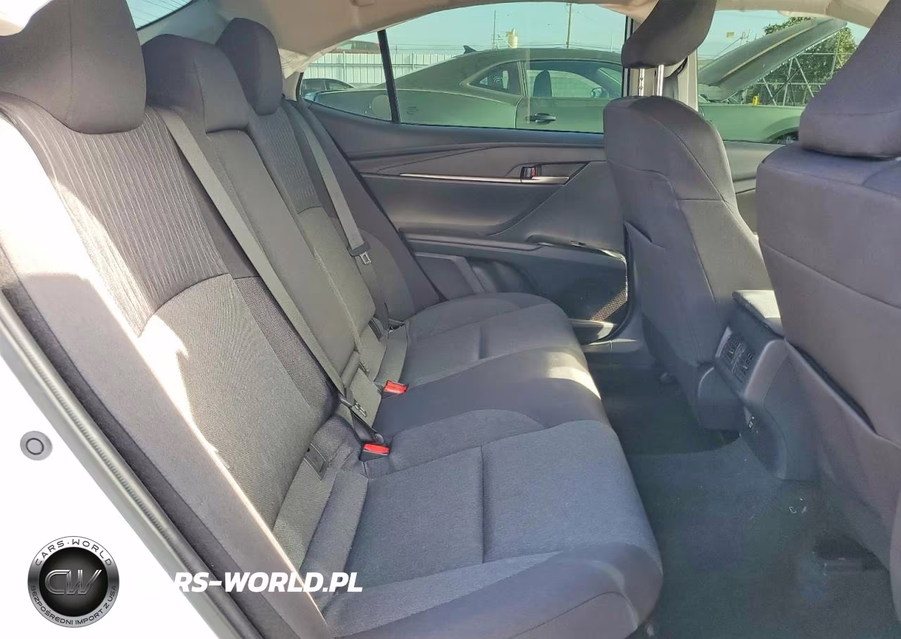 2025 Toyota Camry Le VIN:4T1DAACKXSU648776 - 10