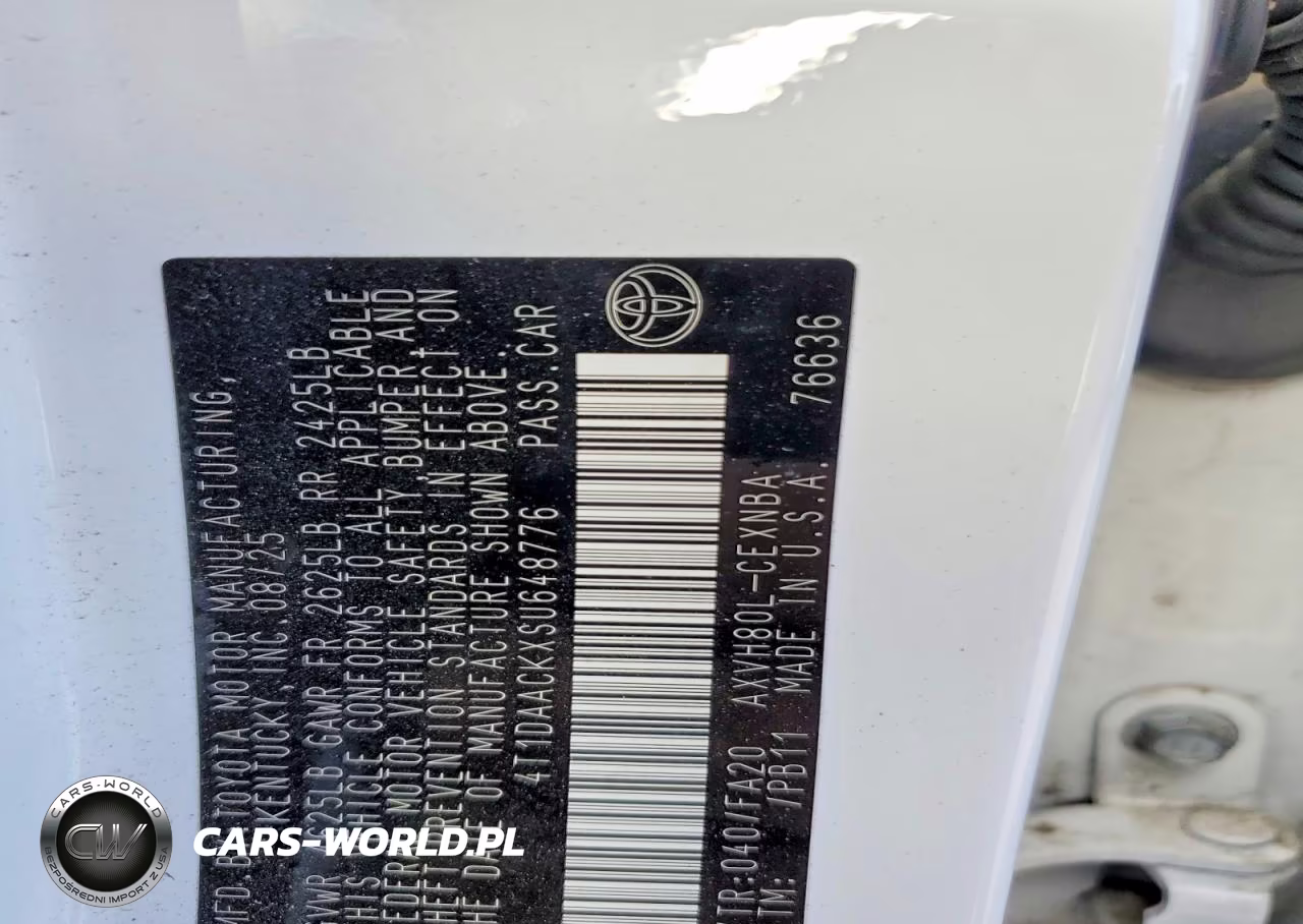 2025 Toyota Camry Le VIN:4T1DAACKXSU648776 - 12