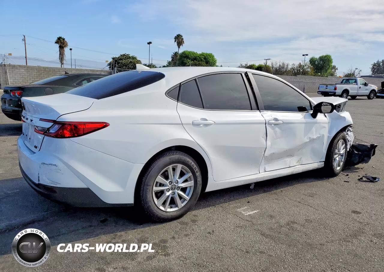 2025 Toyota Camry Le VIN:4T1DAACKXSU648776 - 3