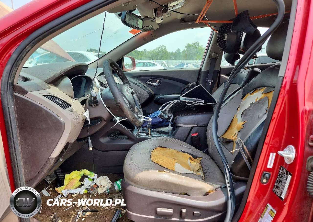 2011 Hyundai Tucson Limited VIN:KM8JU3ACXBU256530 - 7
