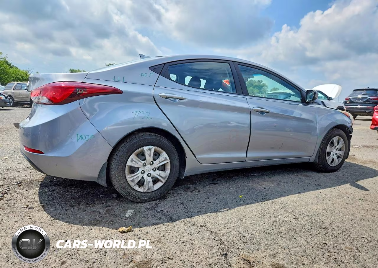 2016 Hyundai Elantra Se VIN:5NPDH4AE6GH786296 - 3