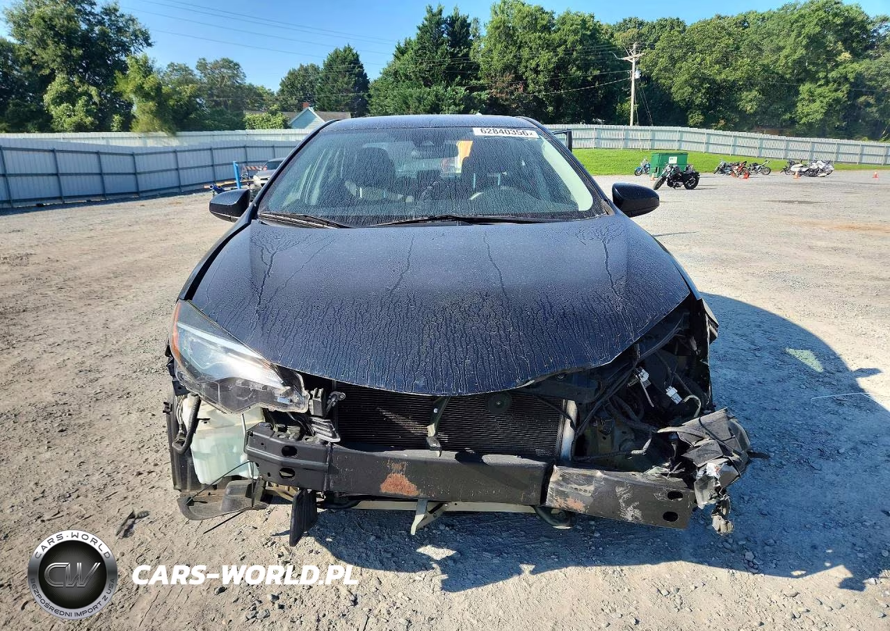 2018 Toyota Corolla Le VIN:5YFBURHE9JP846779 - 5