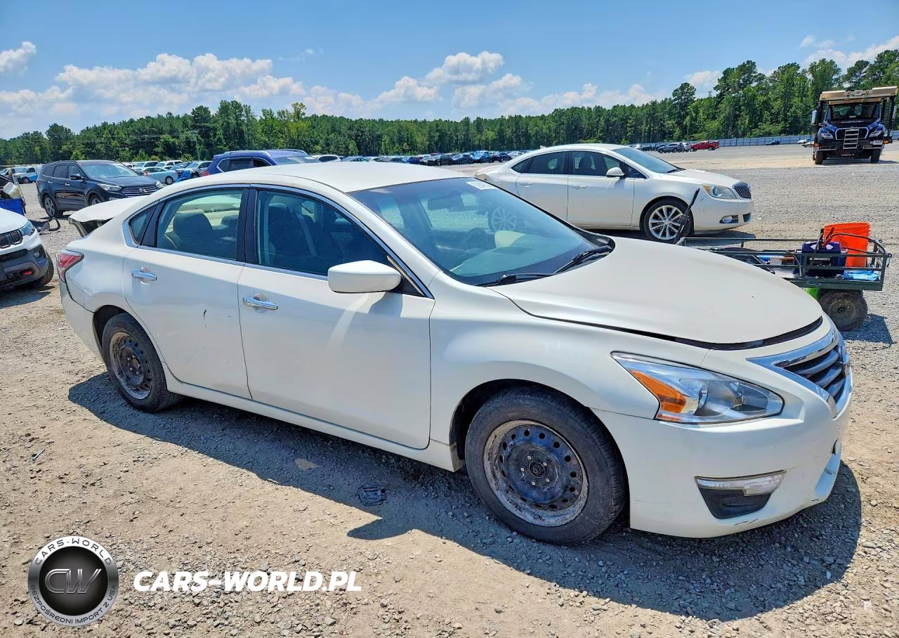 2015 Nissan Altima 2.5 S VIN:1N4AL3AP8FC412074 - 4