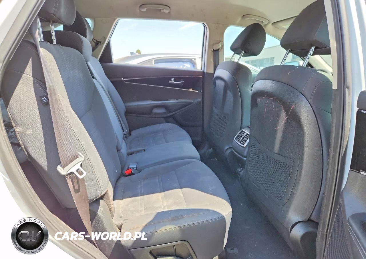 2019 Kia Sorento Lx VIN:5XYPG4A36KG537107 - 11
