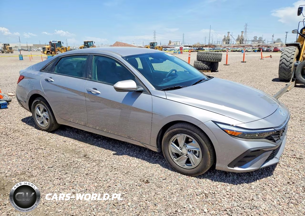 2026 Hyundai Elantra Se VIN:KMHLL4DG2TU099254 - 4