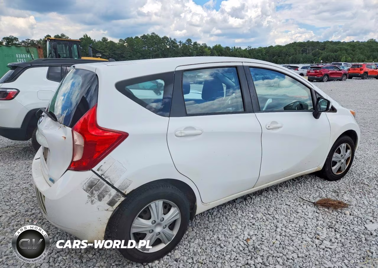 2015 Nissan Versa Note S Plus VIN:3N1CE2CP2FL423342 - 3