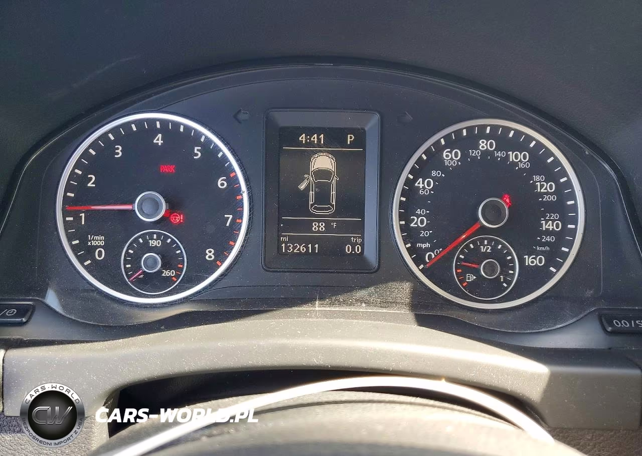 2016 Volkswagen Tiguan S VIN:WVGAV7AX6GW525884 - 9
