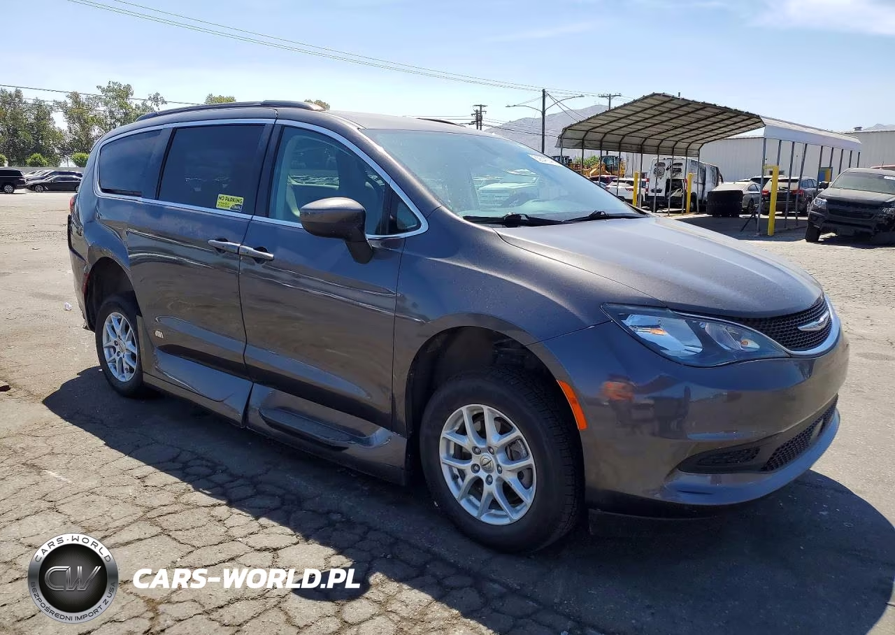 2021 Chrysler Voyager Lxi VIN:2C4RC1DG6MR537964 - 4