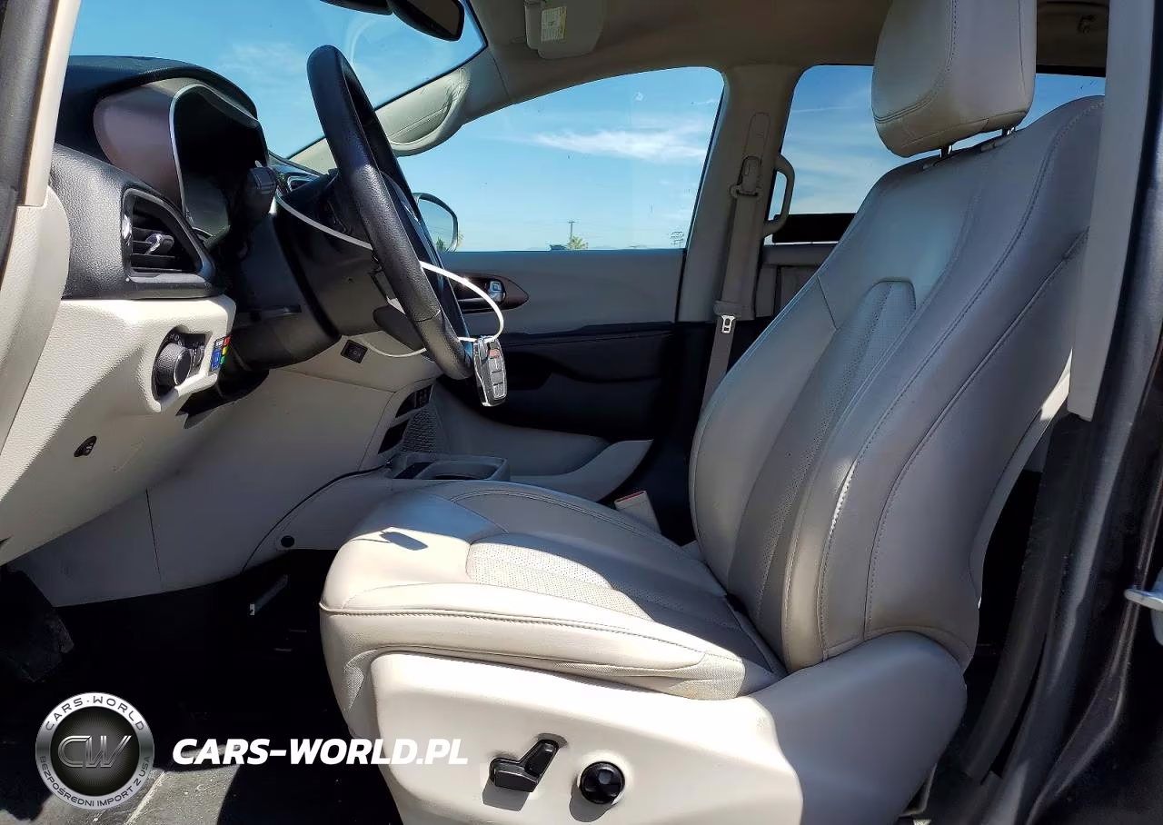 2021 Chrysler Voyager Lxi VIN:2C4RC1DG6MR537964 - 7