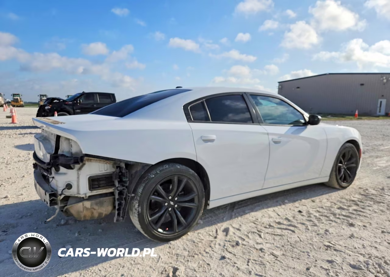 2018 Dodge Charger Sxt VIN:2C3CDXBG1JH143951 - 3