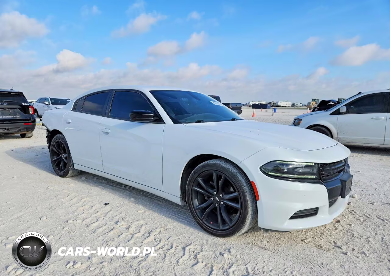 2018 Dodge Charger Sxt VIN:2C3CDXBG1JH143951 - 4