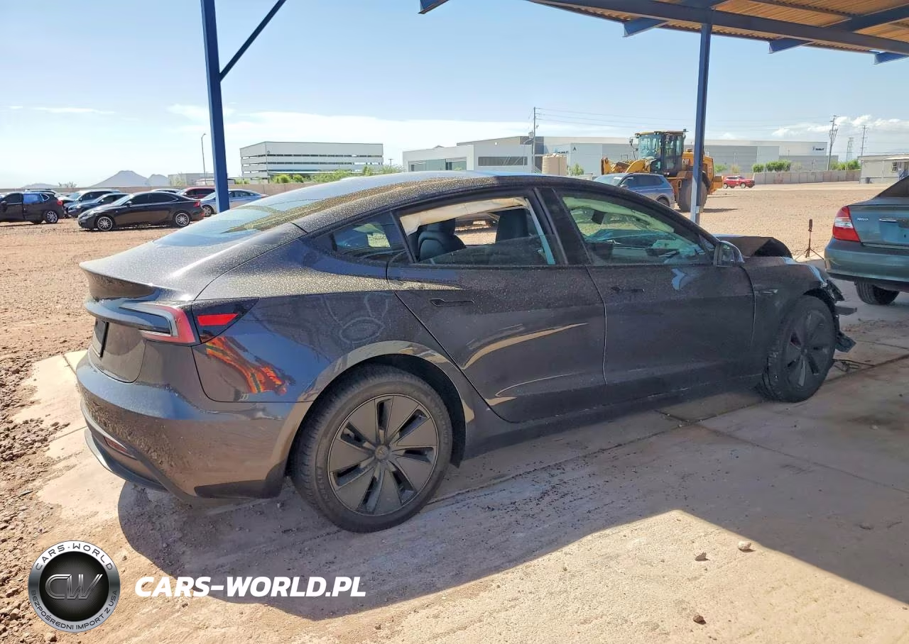2024 Tesla Model 3 VIN:5YJ3E1EA0RF785477 - 3