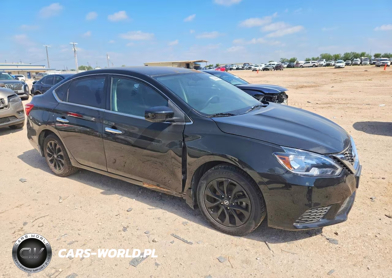 2018 Nissan Sentra S VIN:3N1AB7AP9JY315568 - 4