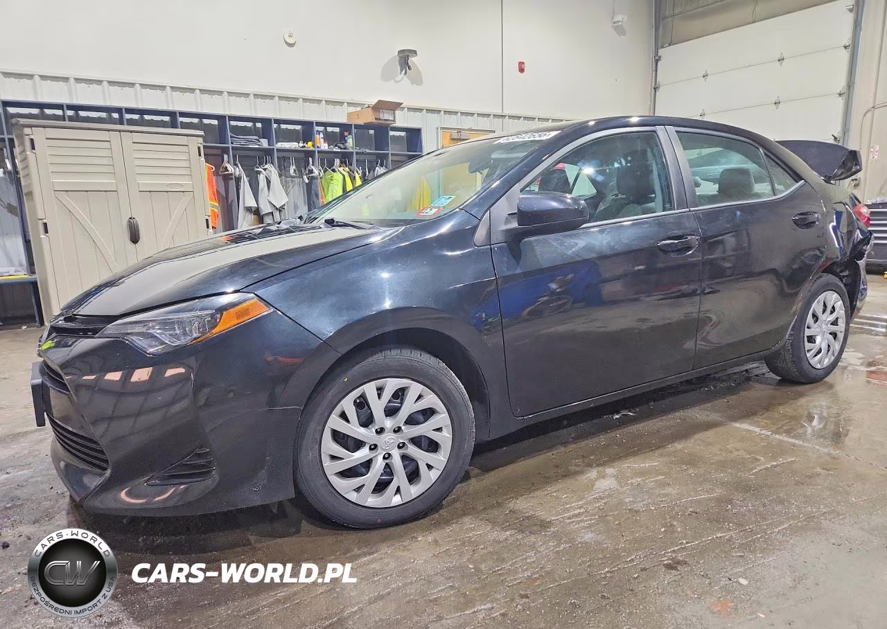 2018 Toyota Corolla Le VIN:5YFBURHE8JP835448 - 1