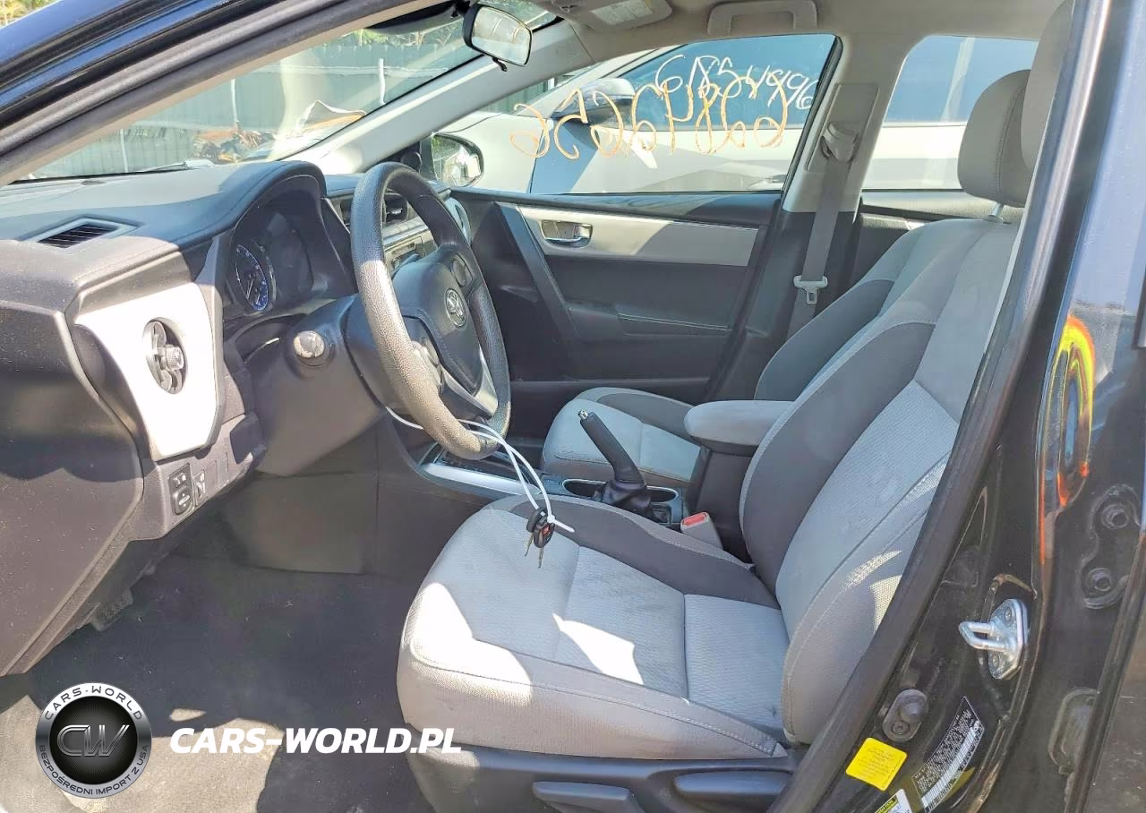 2018 Toyota Corolla Le VIN:5YFBURHE8JP835448 - 7