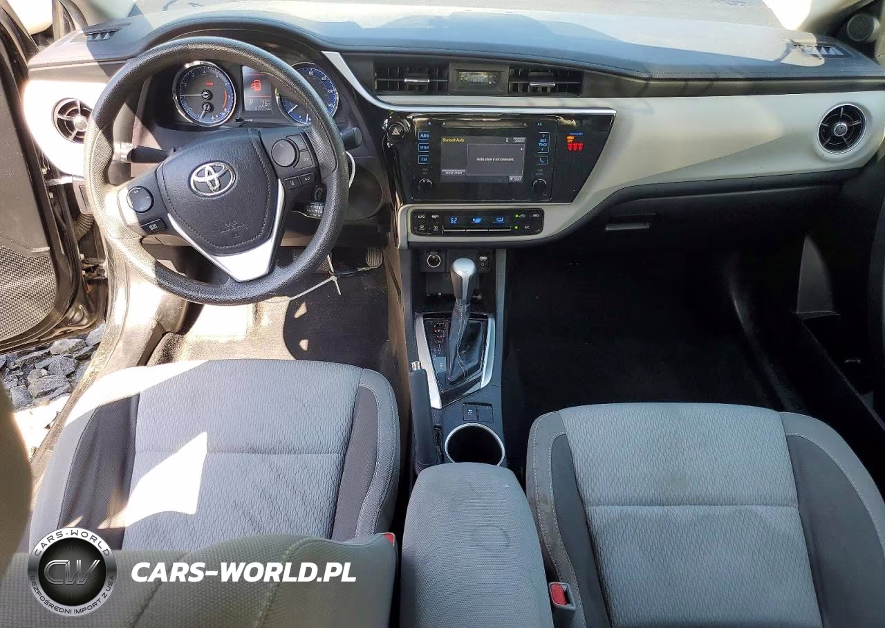 2018 Toyota Corolla Le VIN:5YFBURHE8JP835448 - 8