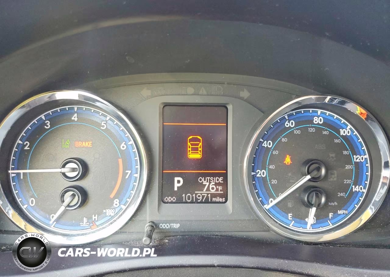 2018 Toyota Corolla Le VIN:5YFBURHE8JP835448 - 9