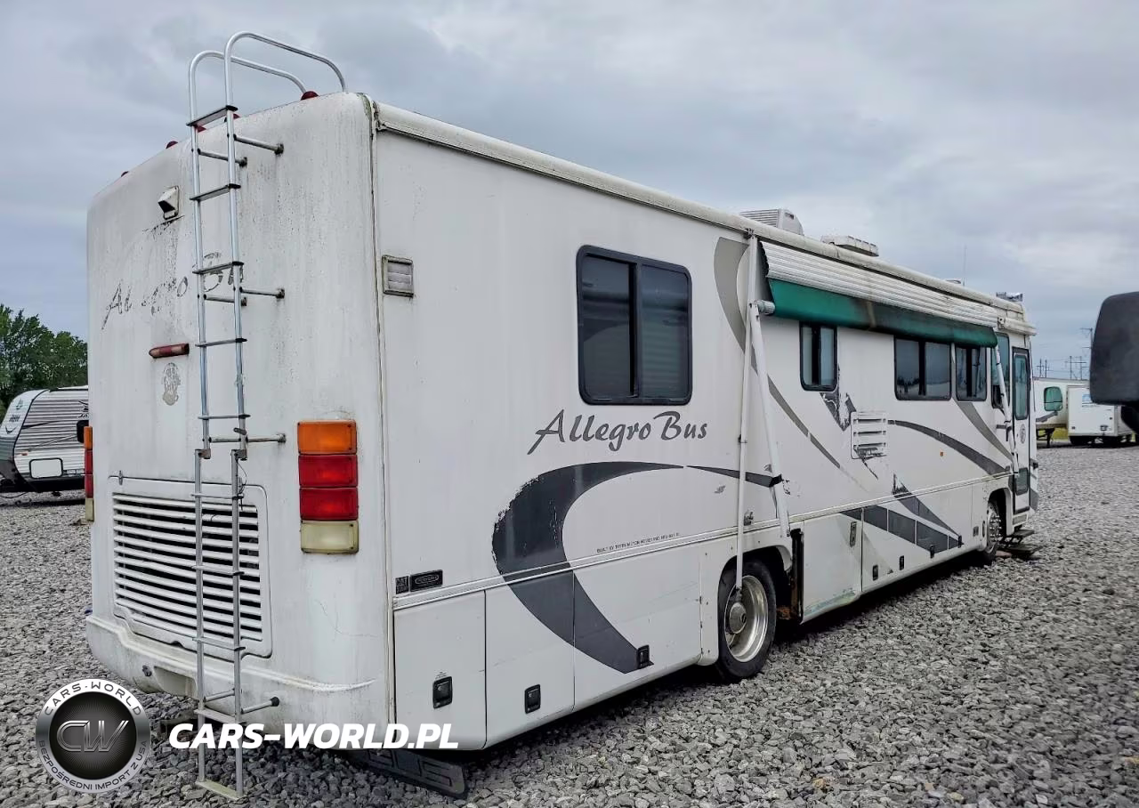 2002 Freightliner Chassis X Line Motor Home VIN:4UZAAHAK62CK56026 - 4