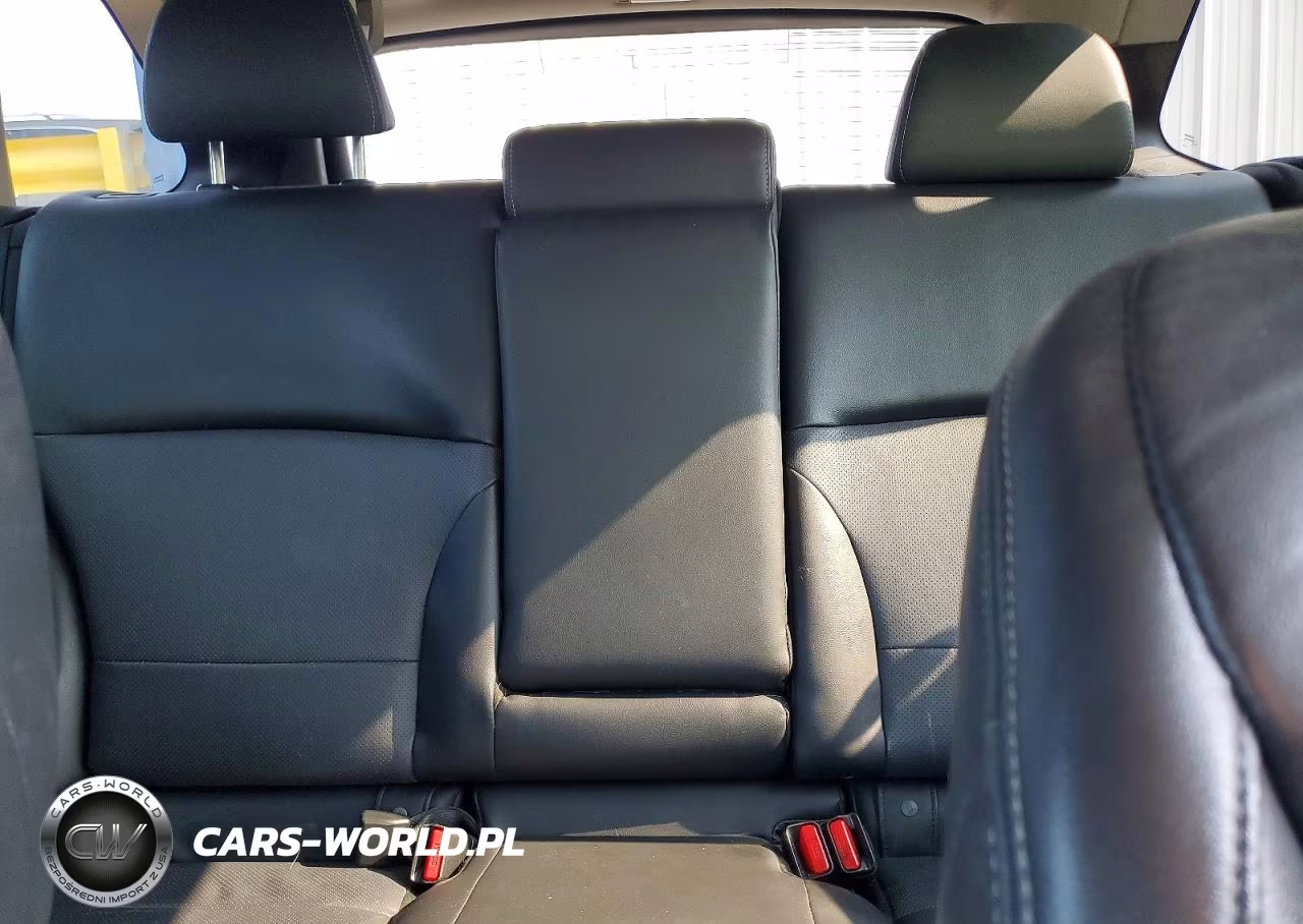 2016 Subaru Outback 3.6R Limited VIN:4S4BSENC1G3221467 - 10