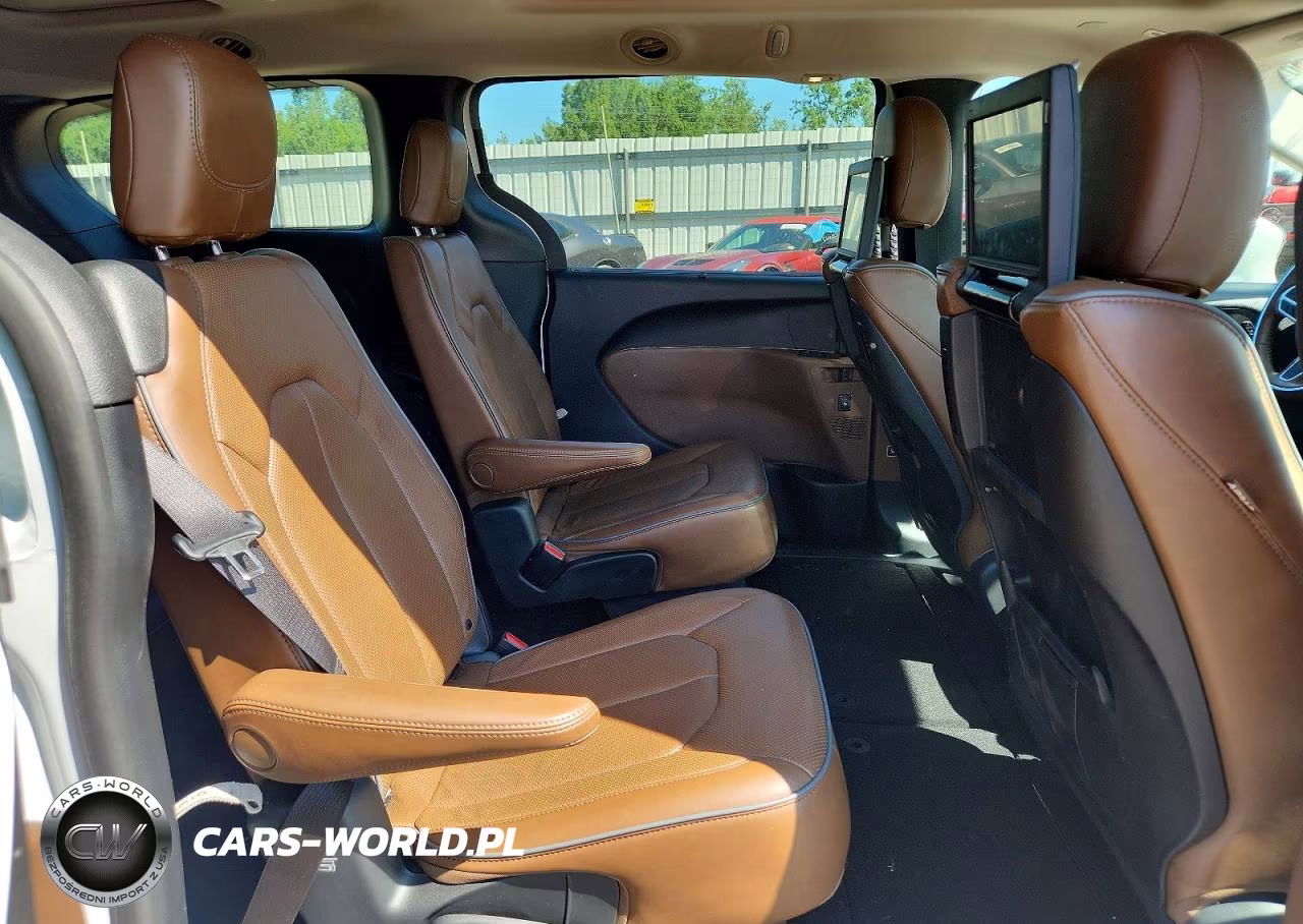 2019 Chrysler Pacifica Limited VIN:2C4RC1GG7KR644045 - 11