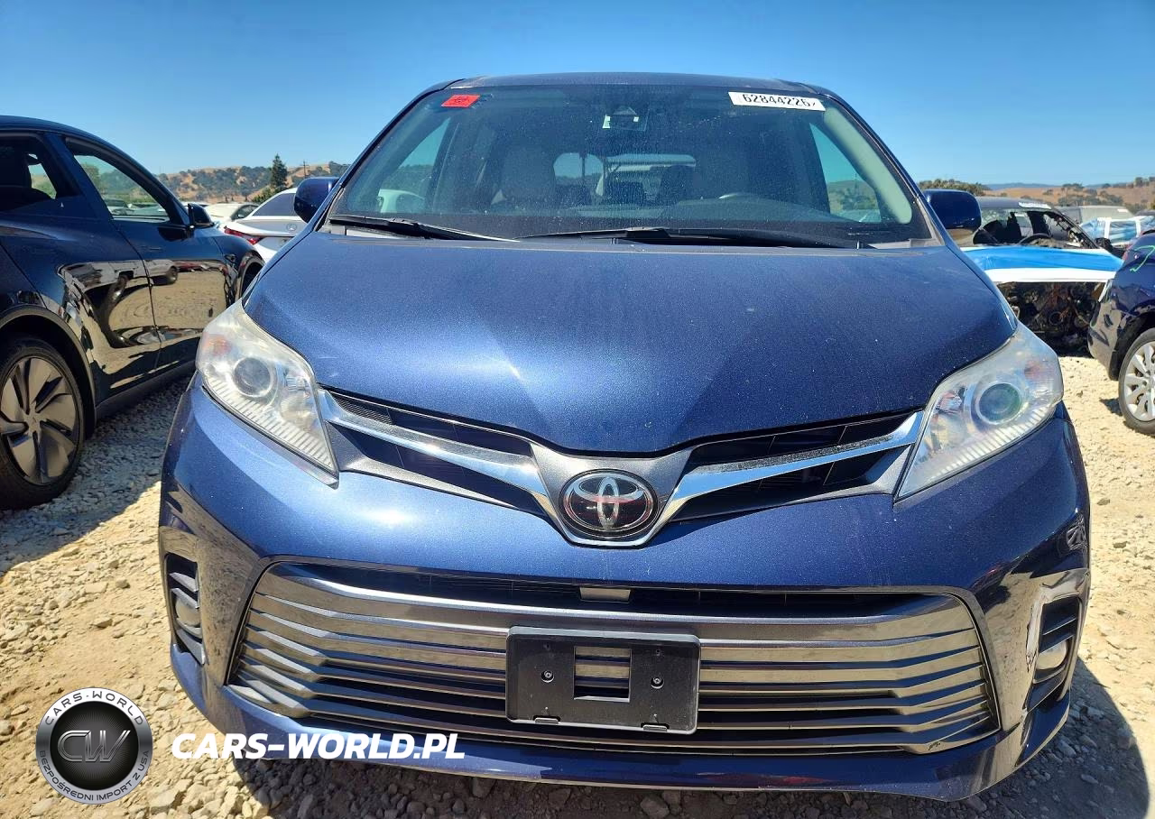2018 Toyota Sienna Xle 8 Passenger VIN:5TDYZ3DC8JS928331 - 5