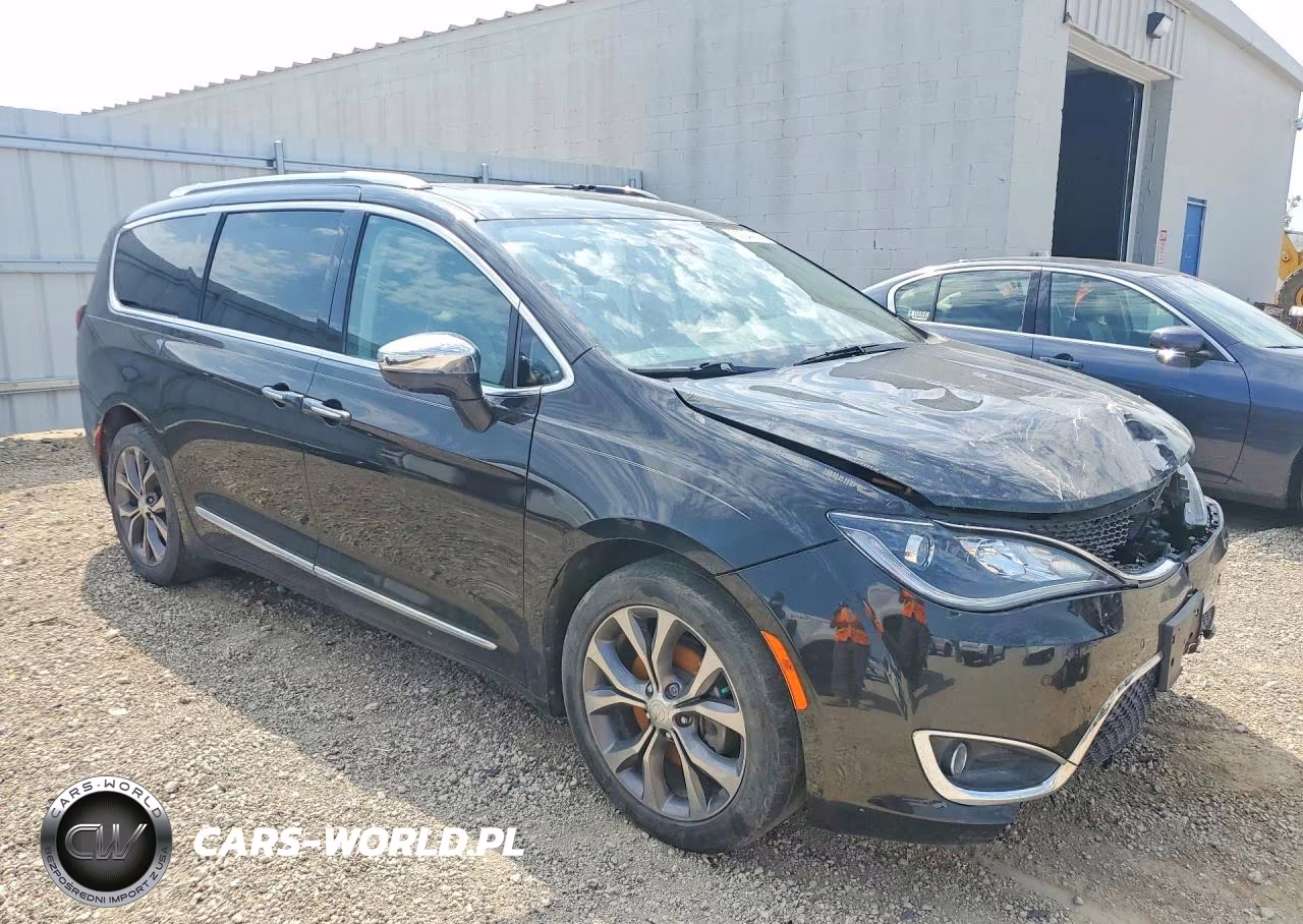2017 Chrysler Pacifica Limited VIN:2C4RC1GG5HR670412 - 4